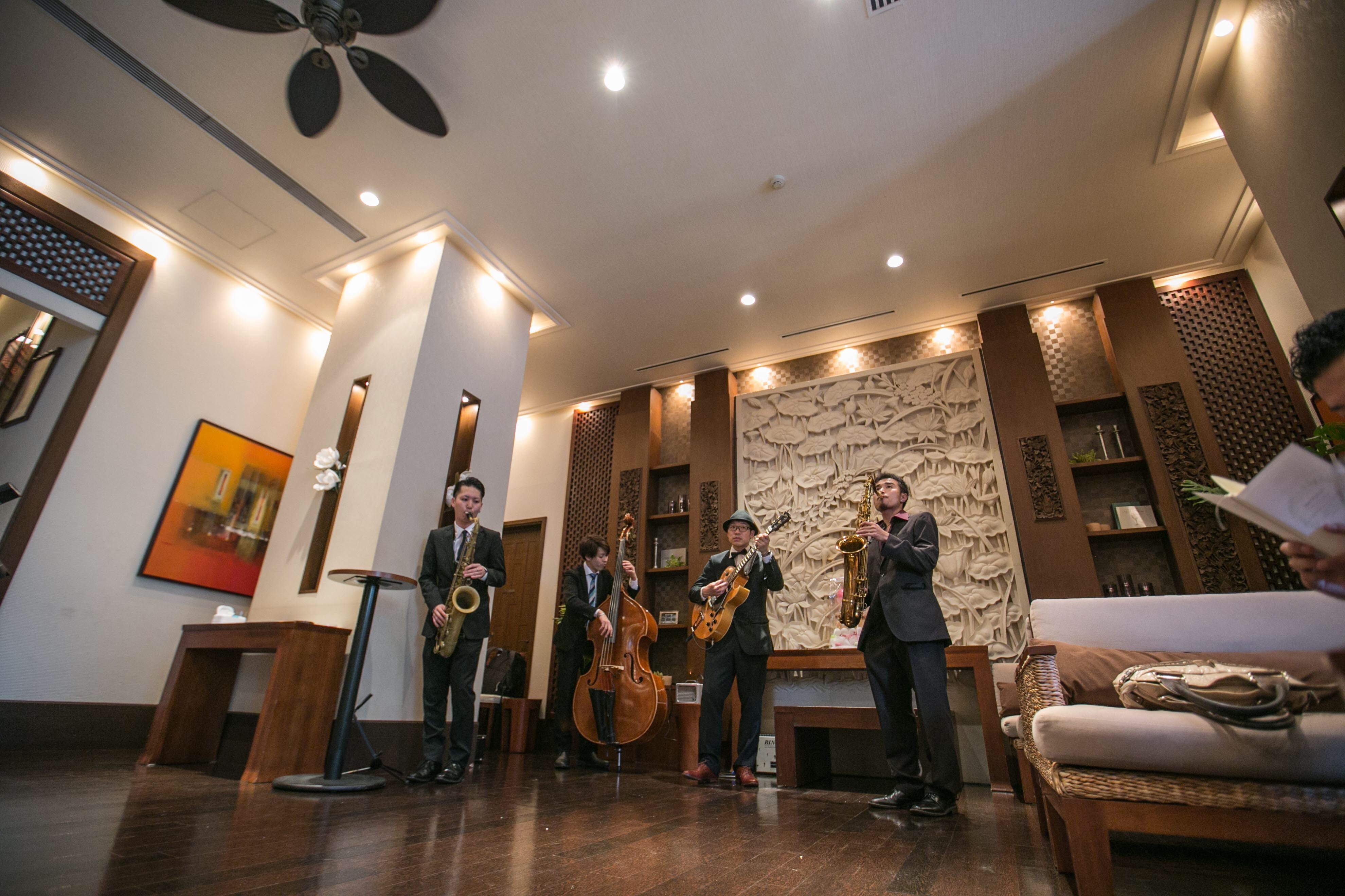 ドレスやお花を選ぶように音楽を！